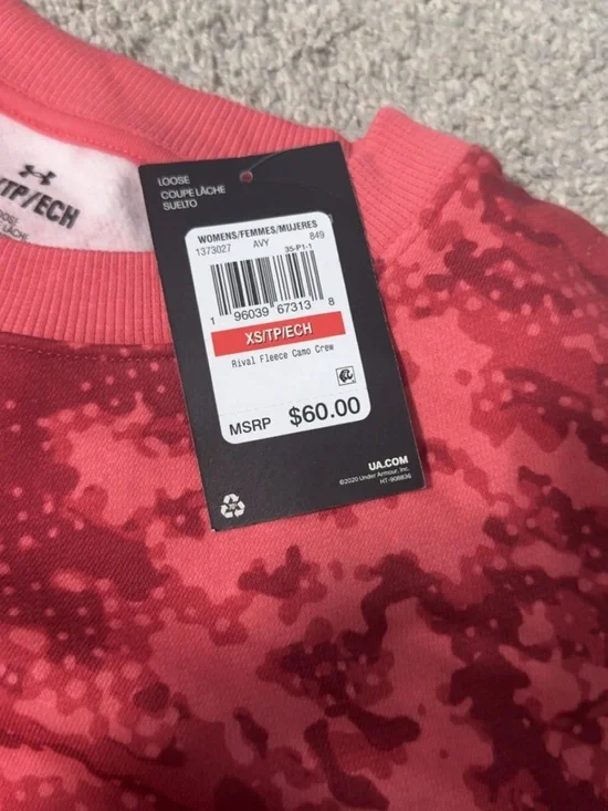 Under Armour red Camo Fleece Crew - Picture 1 of 2